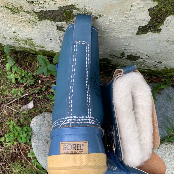 Blue Sorel Manitou insulated snow boots - Picture 4 of 12